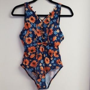 One piece swim suit